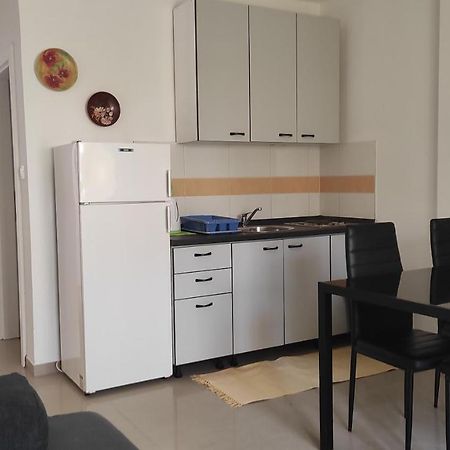 Apartmani Mille Starigrad Paklenica Esterno foto