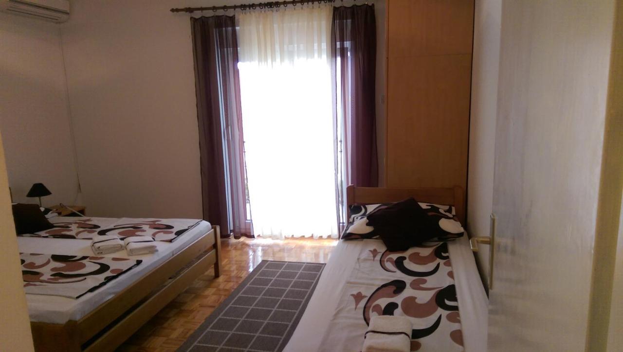 Apartmani Mille Starigrad Paklenica Esterno foto